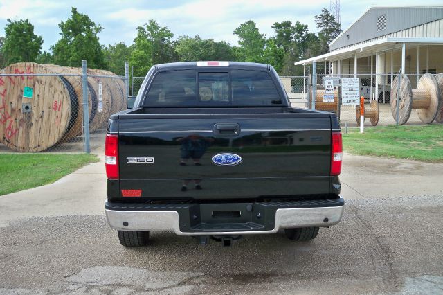 Ford F150 Club Cab 131 WB Pickup Truck