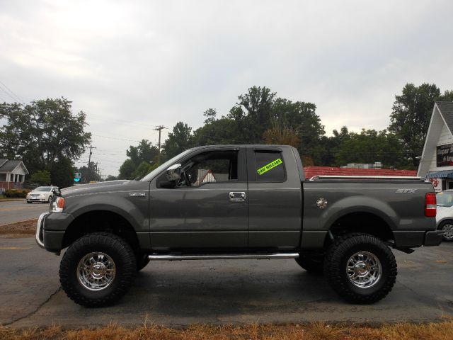 Ford F150 XLT Supercrew Short Bed 2WD Pickup Truck