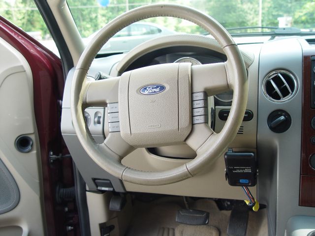 Ford F150 XLT Supercrew Short Bed 2WD Pickup Truck