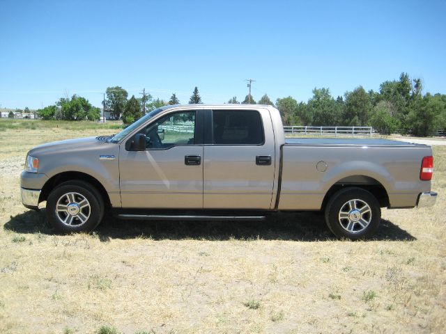 Ford F150 SL Short Bed 2WD Pickup Truck