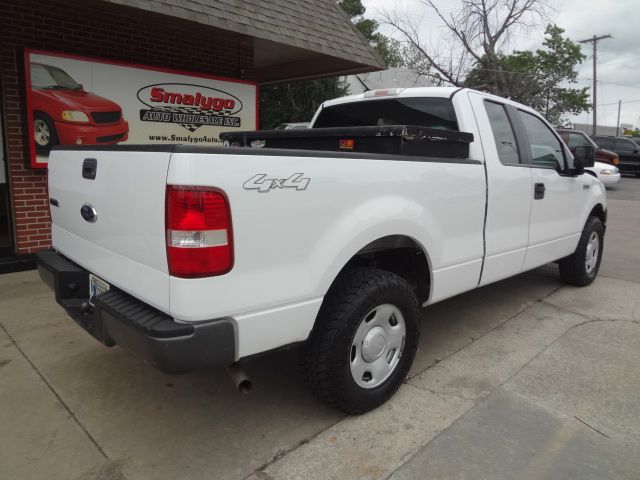 Ford F150 LT Crew Cab Pickup Truck