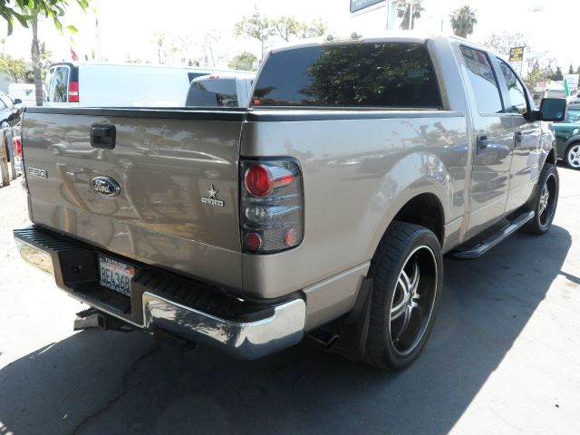 Ford F150 SL Short Bed 2WD Pickup Truck