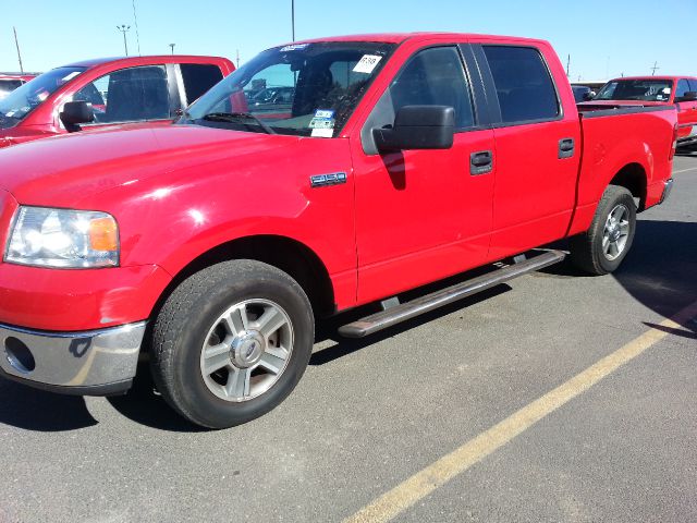 Ford F150 SL Short Bed 2WD Pickup Truck