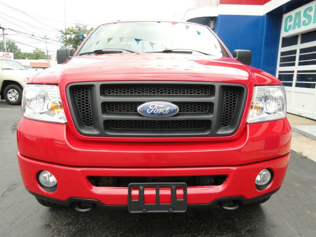 Ford F150 LT. 4WD. Sunroof, Leather Pickup Truck