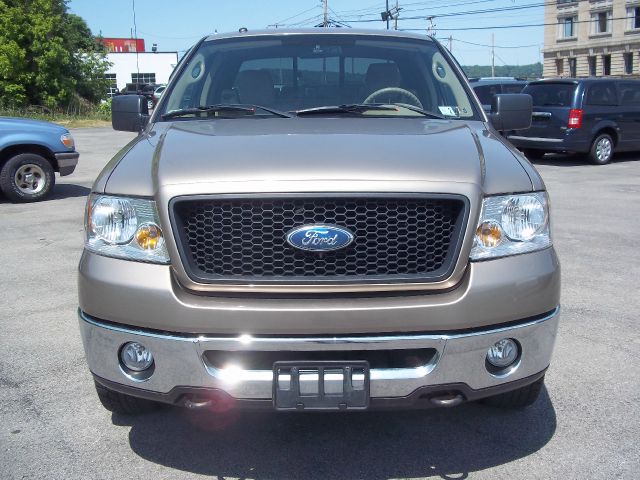 Ford F150 XL 2WD Reg Cab Pickup Truck