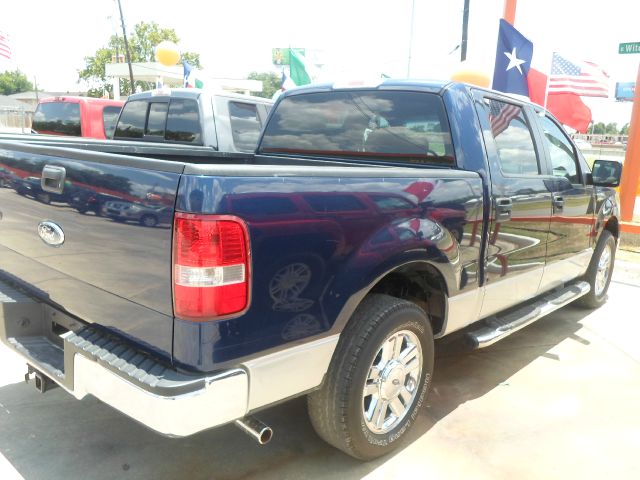 Ford F150 SL Short Bed 2WD Pickup Truck