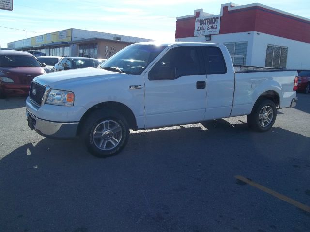 Ford F150 LX V6 Coupe Pickup Truck