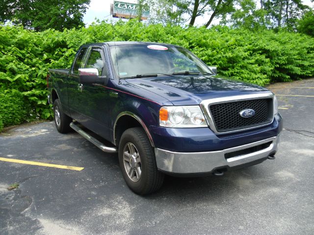 Ford F150 GL Extended Pickup Truck