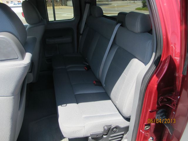 Ford F150 XLT Supercrew Short Bed 2WD Pickup Truck