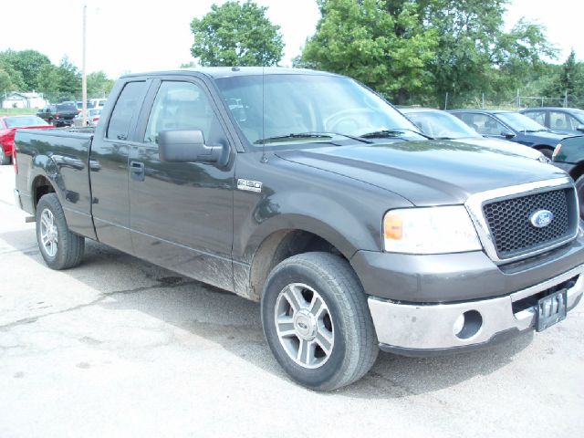 Ford F150 LX V6 Coupe Pickup Truck