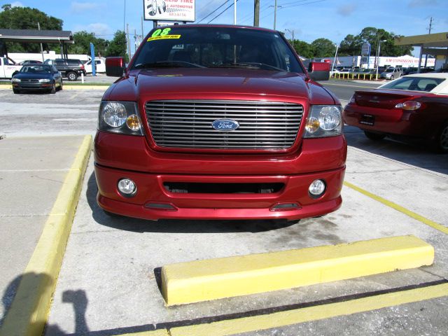 Ford F150 1500 Extended Cab SLE Pickup Truck