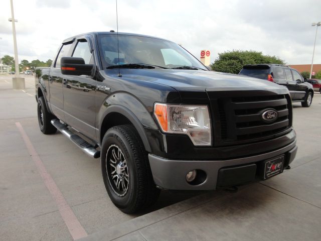 Ford F150 Supercrew 139 Pickup Truck