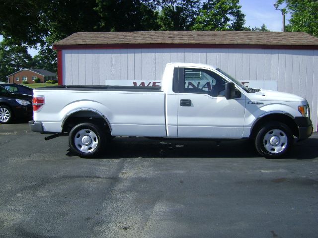 Ford F150 LX V6 Coupe Pickup Truck