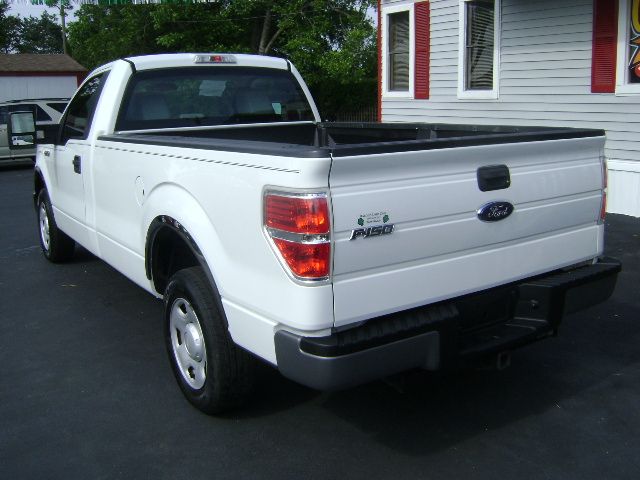 Ford F150 LX V6 Coupe Pickup Truck