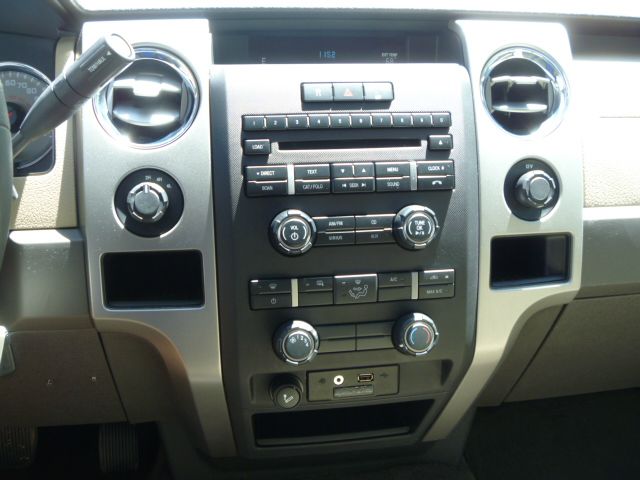 Ford F150 2010 photo 2