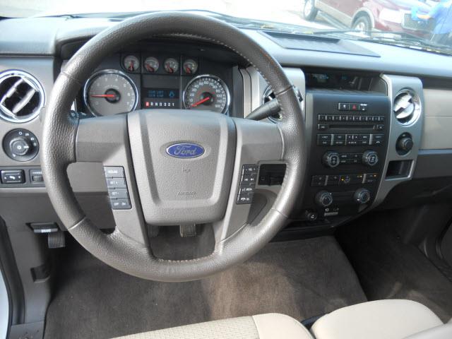 Ford F150 2010 photo 1