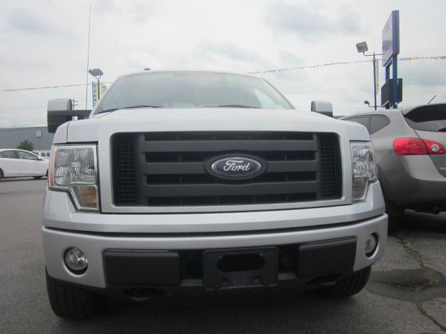 Ford F150 2010 photo 2