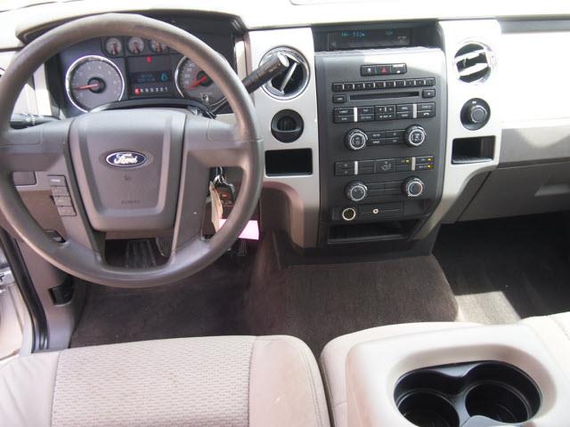 Ford F150 2010 photo 2