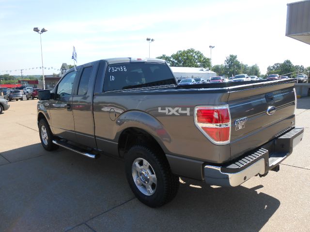 Ford F150 LX V6 Coupe Pickup Truck