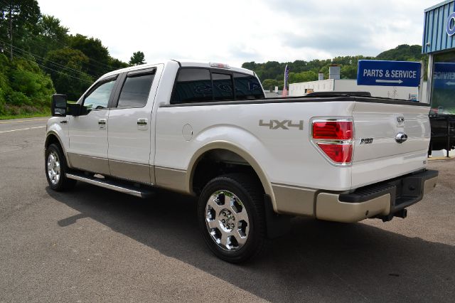 Ford F150 XLT Supercrew Short Bed 2WD Pickup Truck