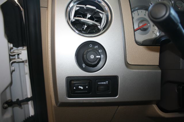 Ford F150 2010 photo 14