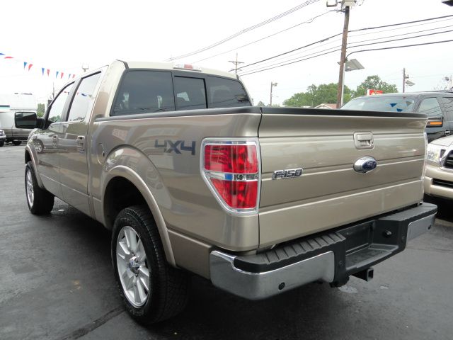 Ford F150 XLT Supercrew Short Bed 2WD Pickup Truck