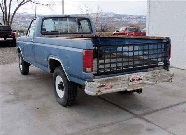 Ford F250 1985 photo 2