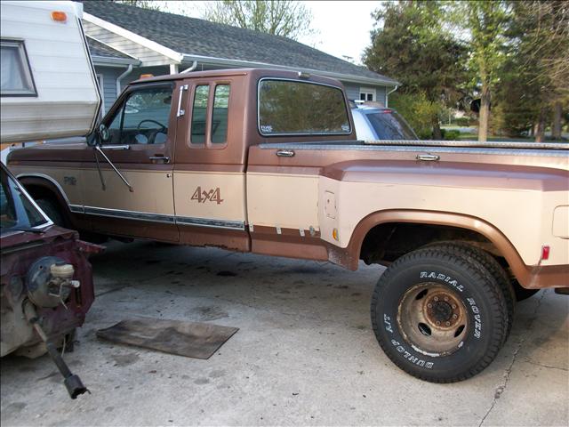 Ford F250 1986 photo 2