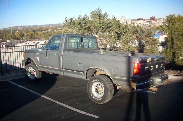 Ford F250 Base Pickup