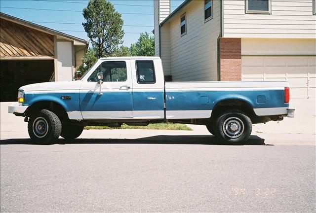 Ford F250 4dr Sdn CX Extended Cab Pickup