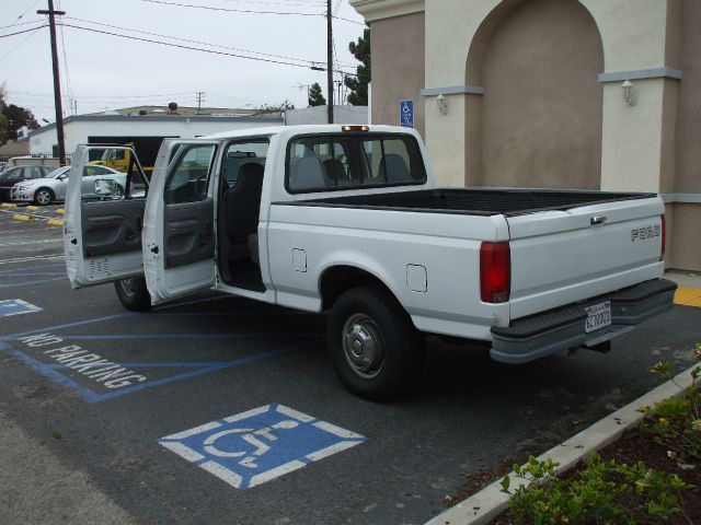 Ford F250 LT1 15 Pickup Truck