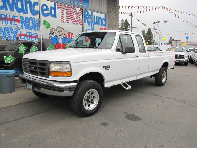 Ford F250 S 2-door Hatchback Pickup Truck