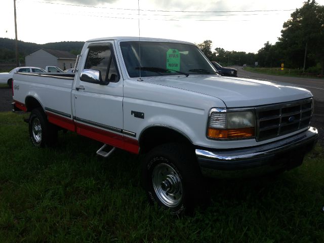 Ford F250 2500 LS 4x2 Pickup Truck