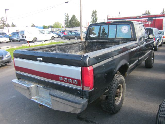 Ford F250 S 2-door Hatchback Pickup Truck