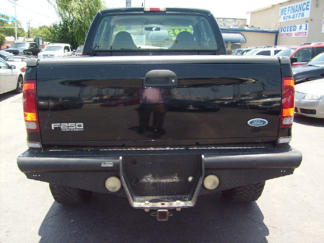 Ford F250 Sltawd Pickup Truck