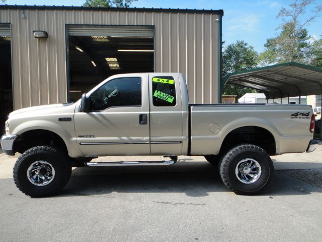 Ford F250 SLT 1 Ton Dually 4dr 35 Pickup Truck