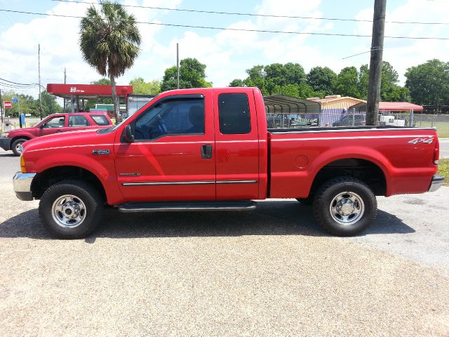 Ford F250 SLT 1 Ton Dually 4dr 35 Pickup Truck