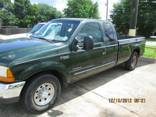 Ford F250 2.4 LX Pickup Truck