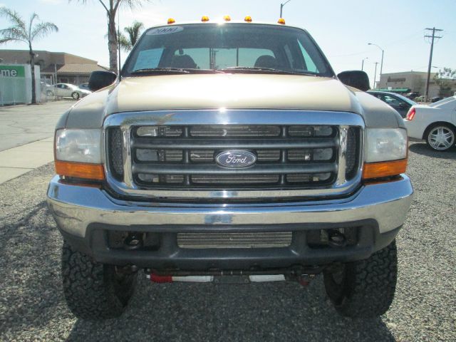 Ford F250 Lariat Supercab 4x4 Pickup Truck