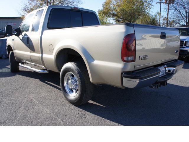 Ford F250 2001 photo 2