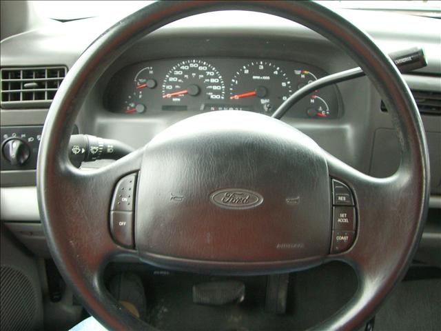 Ford F250 2002 photo 2