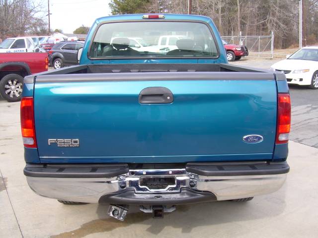 Ford F250 2002 photo 2