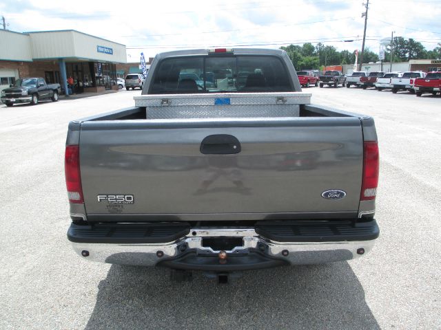 Ford F250 Sport 4WD Crew Cab Pickup