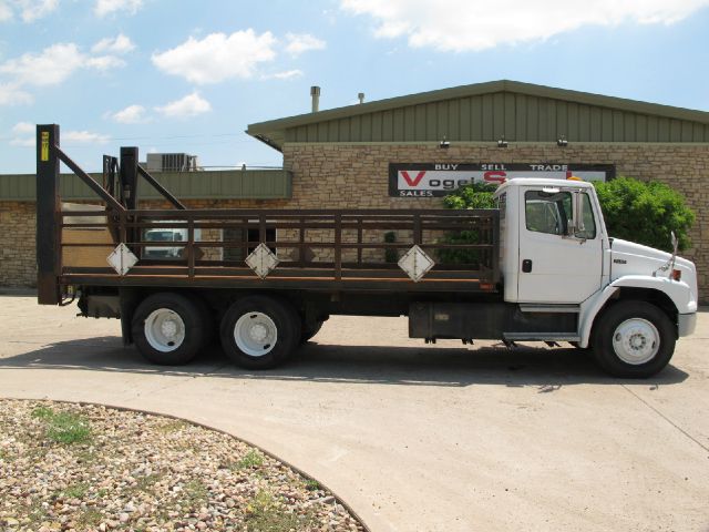 Freightliner FL80 2001 photo 3