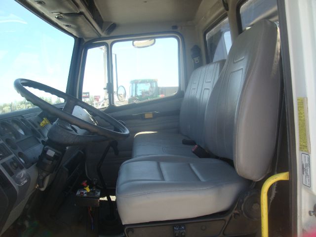 Freightliner FL 70 2000 photo 29