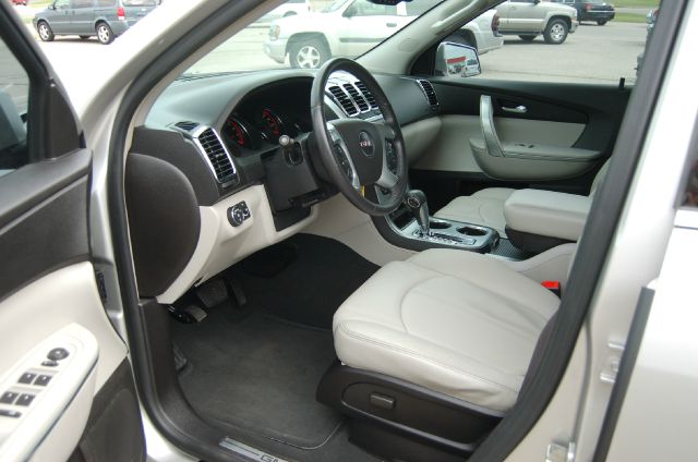 GMC Acadia 2007 photo 2