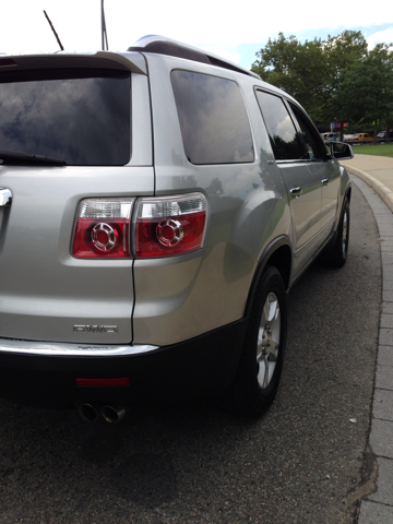 GMC Acadia 2007 photo 2