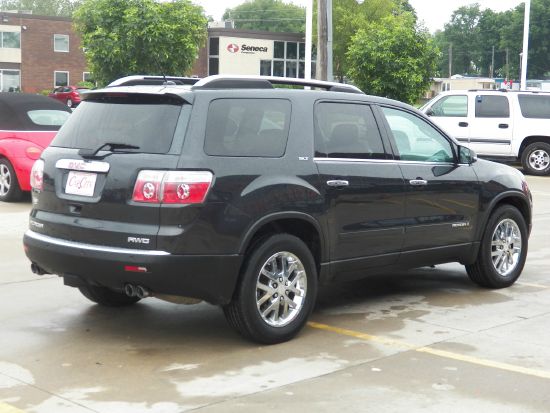 GMC Acadia 2007 photo 2