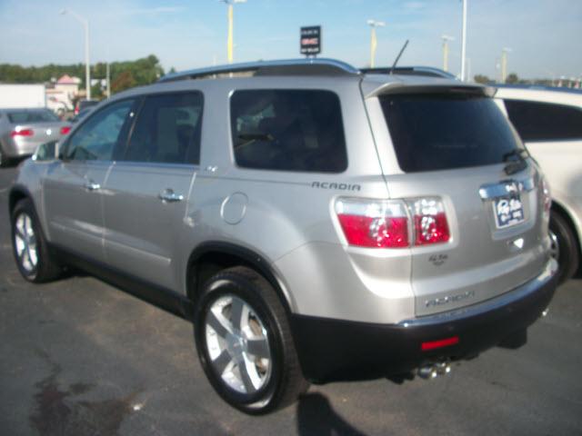 GMC Acadia 2007 photo 3