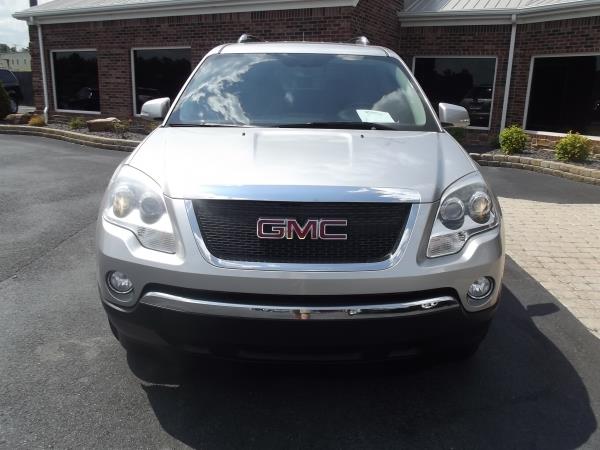 GMC Acadia LS LOW Miles SUV